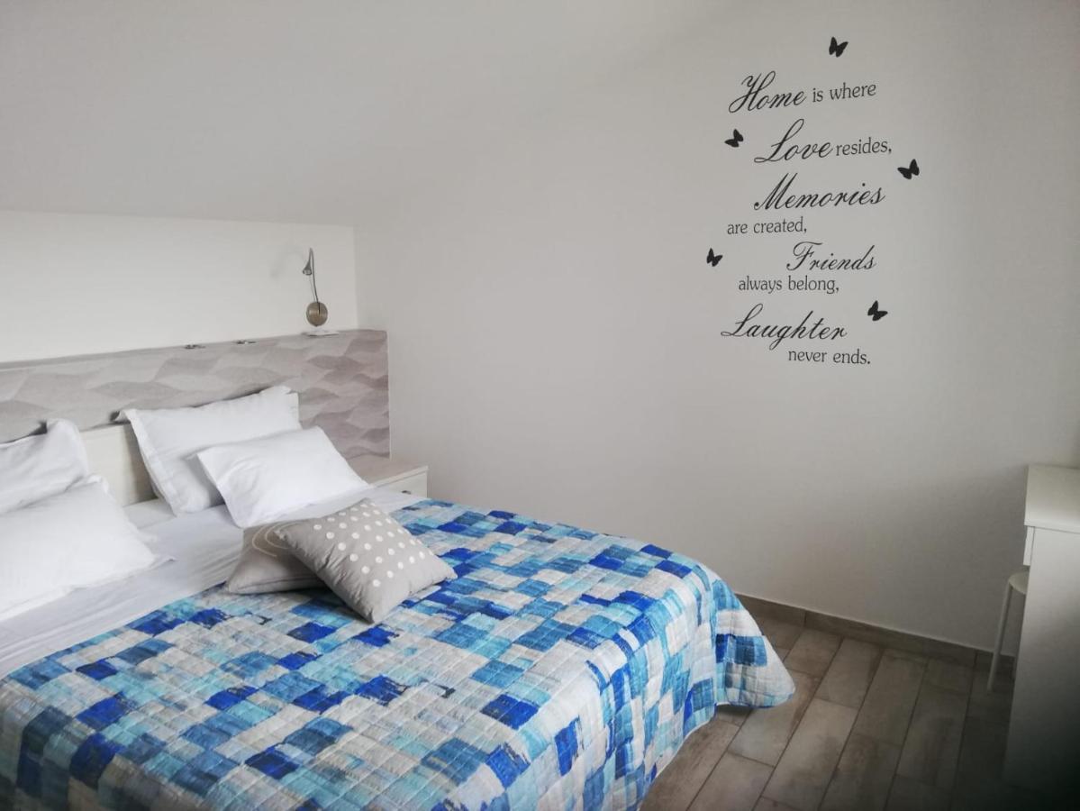 Apartment Villa Franci Pag Town Eksteriør bilde