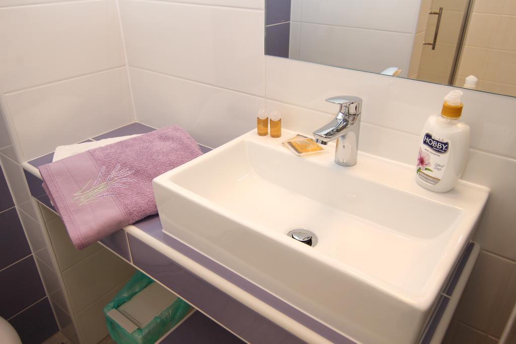 Apartment Villa Franci Pag Town Eksteriør bilde