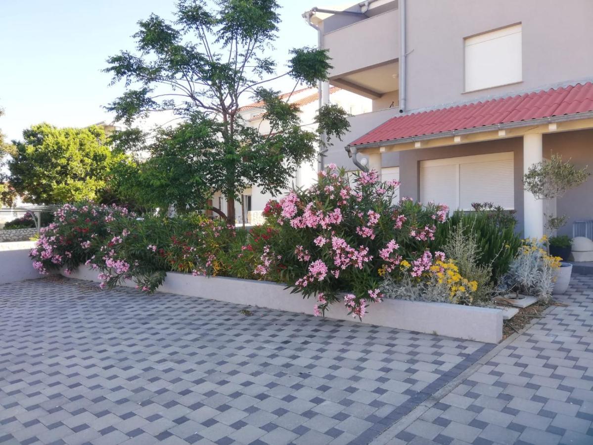 Apartment Villa Franci Pag Town Eksteriør bilde